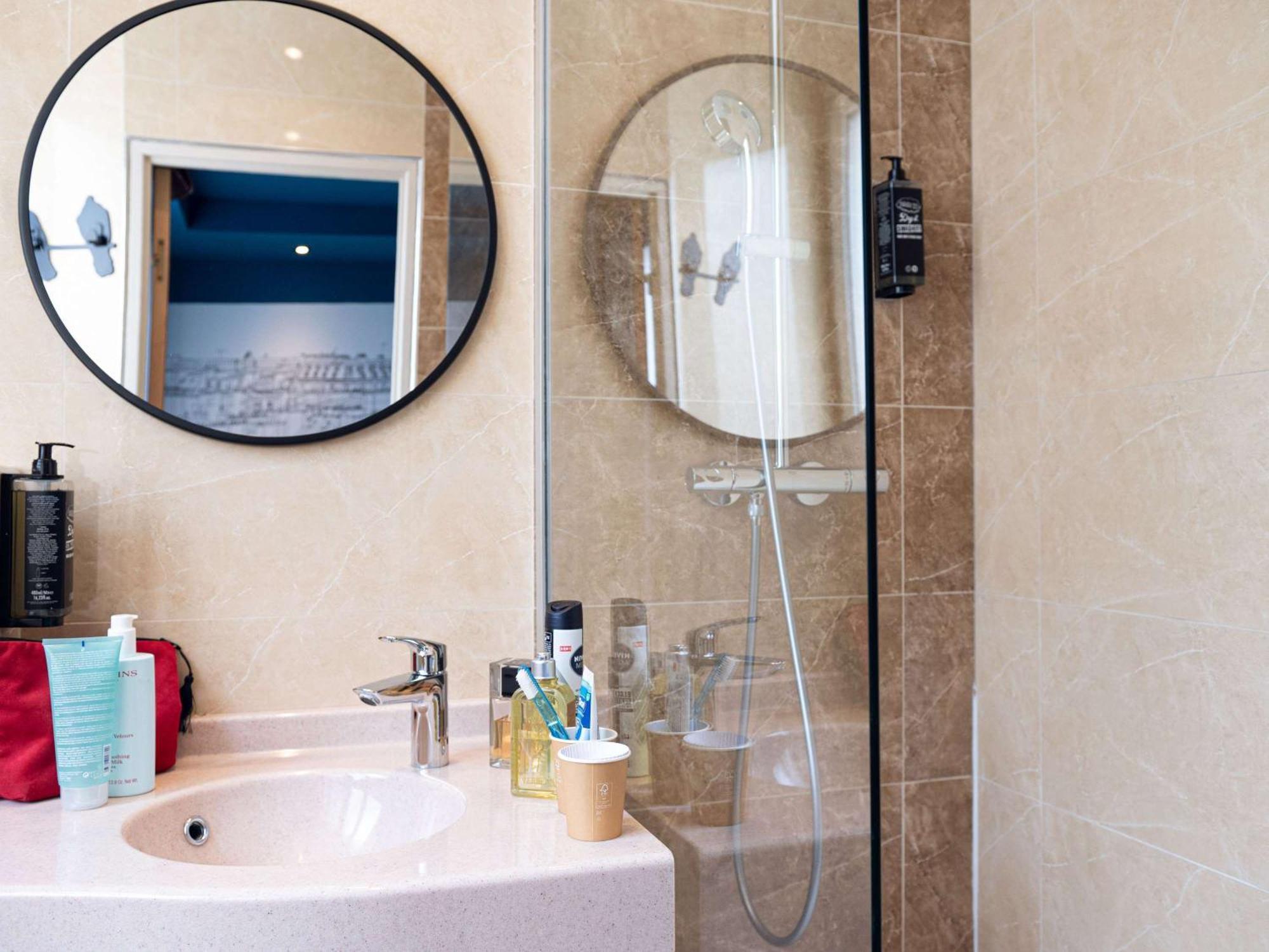 Ibis Styles Paris Batignolles Hotel Luaran gambar